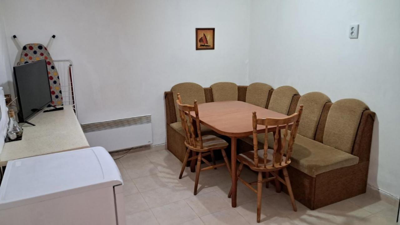 Plamena Guest Rooms Kurdzhali Bagian luar foto