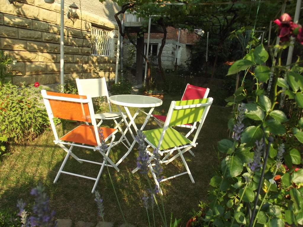 Plamena Guest Rooms Kurdzhali Bagian luar foto